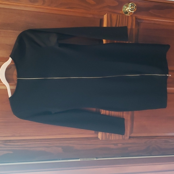 Dress - Picture 2 of 4